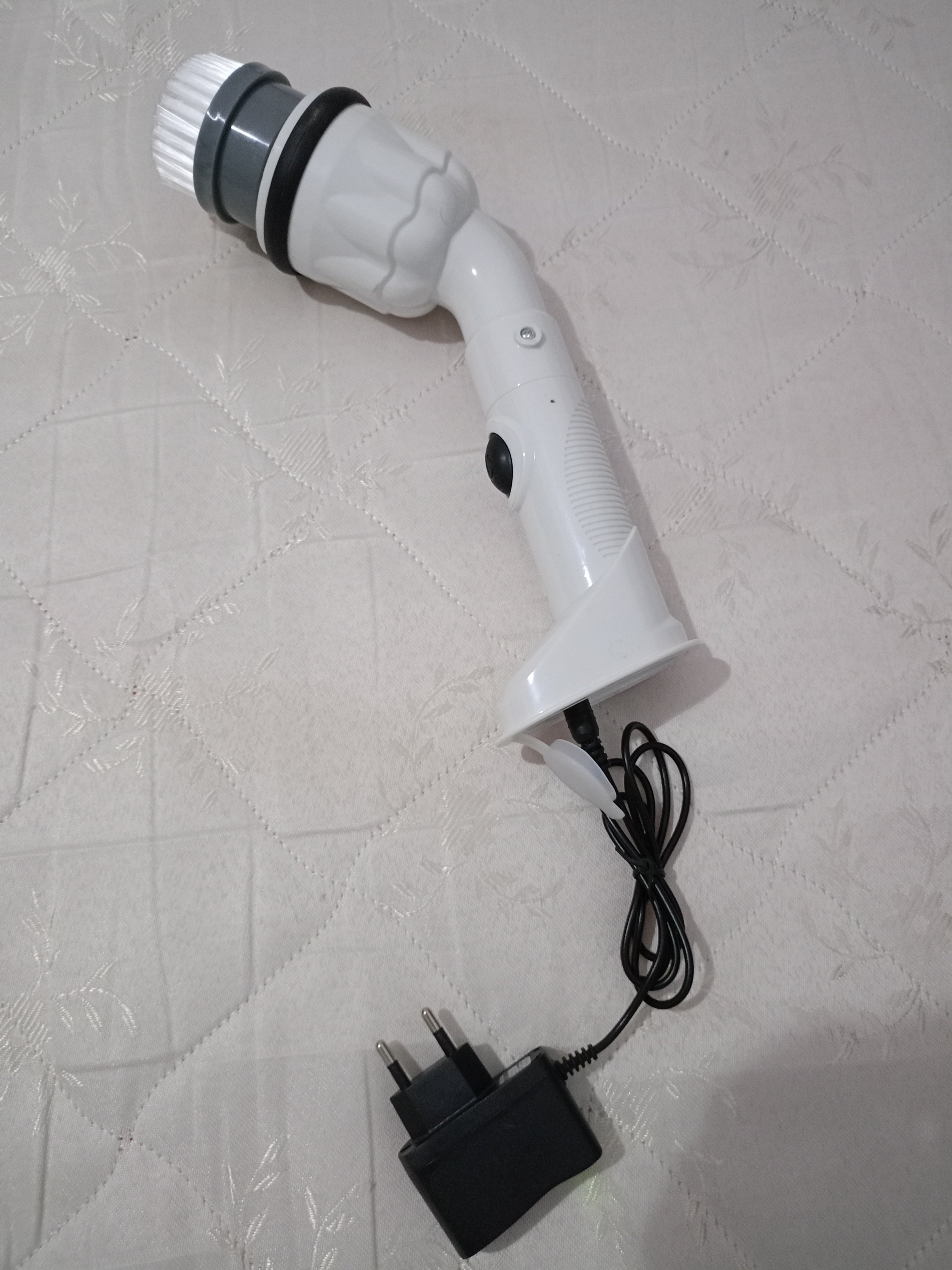 Brosse électrique Scrubtastic — الفرشاة الكهربائية