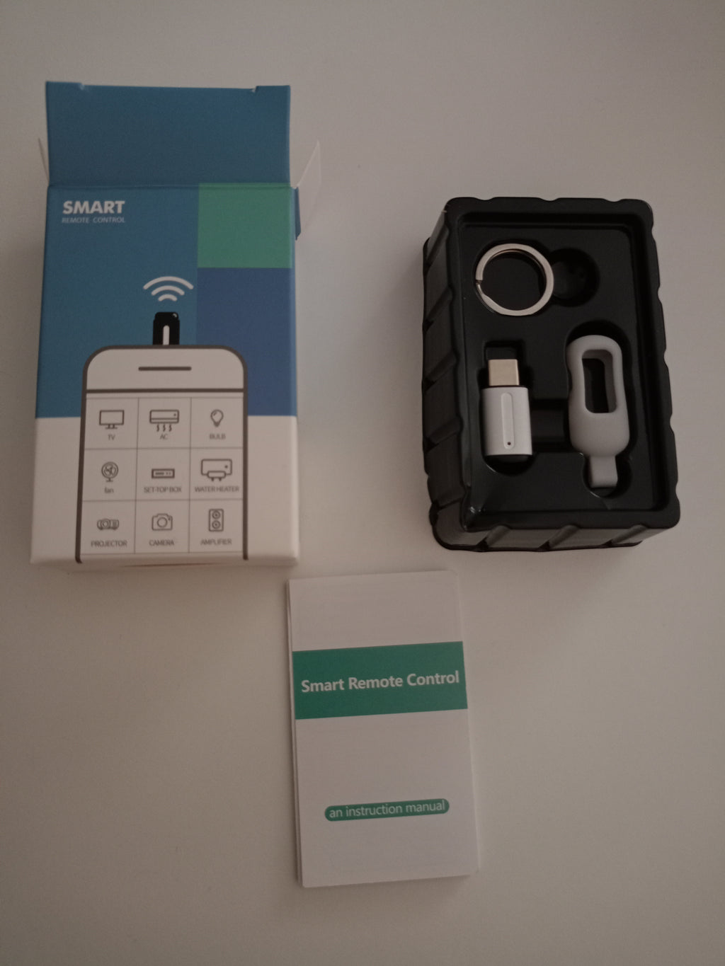 Télécommande universelle pour smartphone — آلة تحكم عن بعد للهاتف